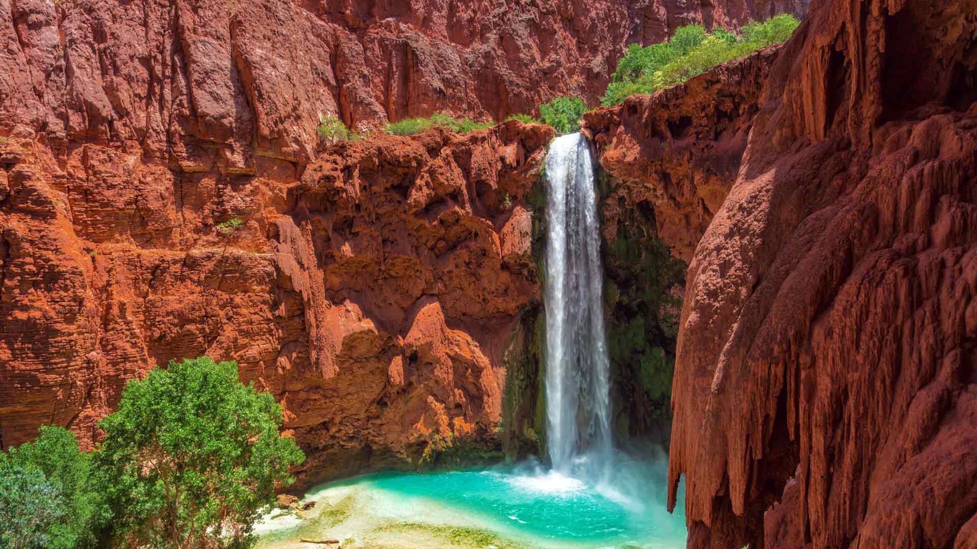 亚利桑那州哈瓦苏峡谷穆尼瀑布